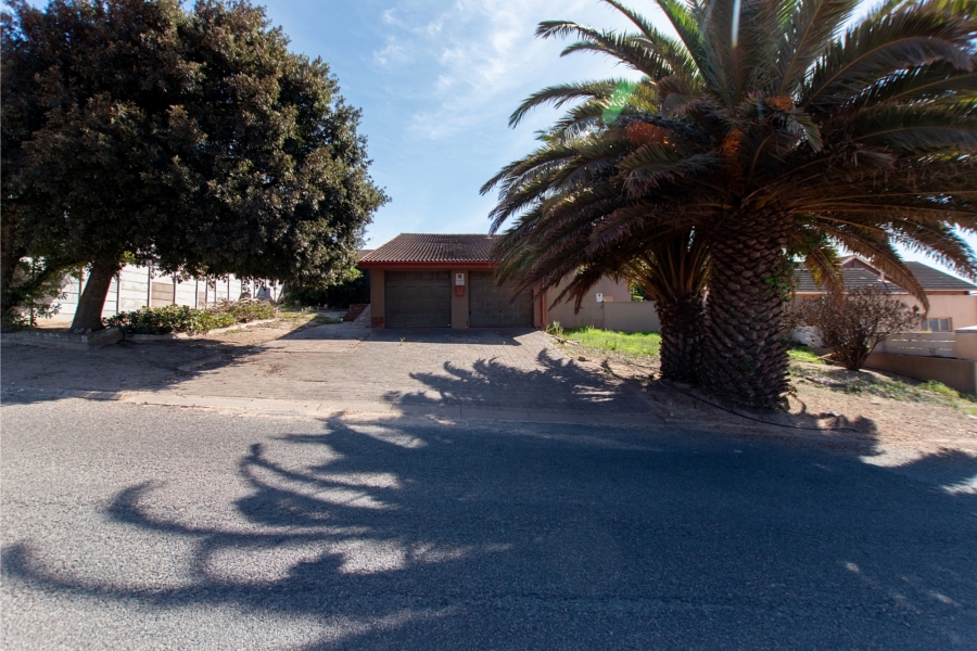 3 Bedroom Property for Sale in Vredenburg Western Cape